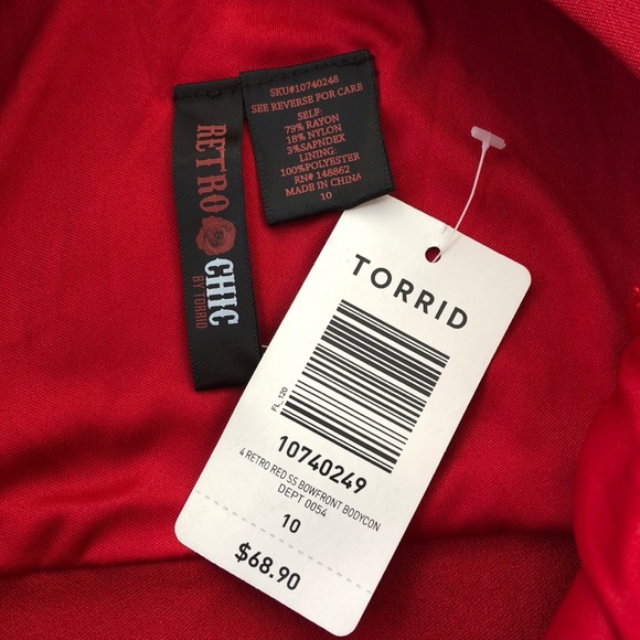 Torrid Retro Chic Red Bodycon Side Ruching Dress - Picture 5 of 6